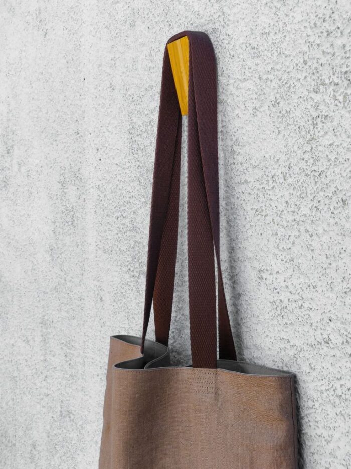 Sac en lin avec broderie personnage et son parapluie – Image 6