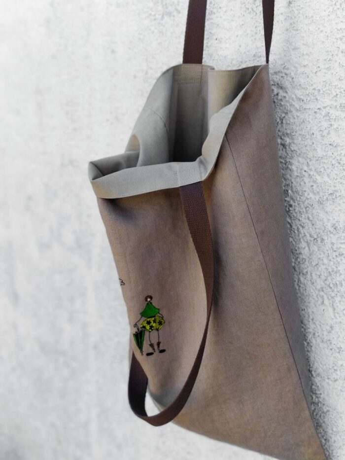 Sac en lin avec broderie faite main et doublure